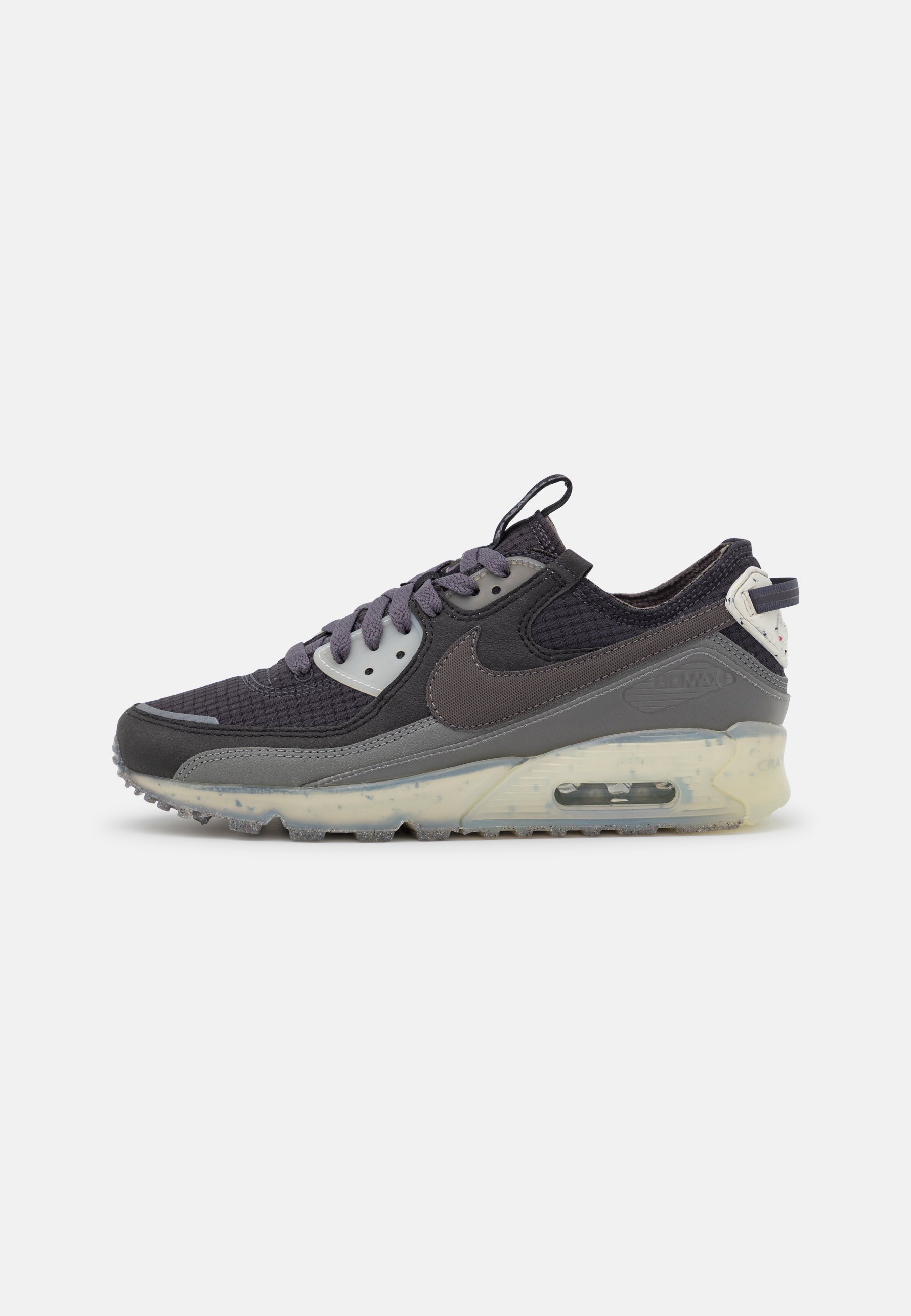 Спортивные кроссовки женские Nike Sportswear Air Max Terrascape 90 черные 39 EU