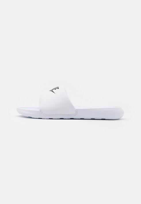 Сланцы мужские Nike Victori One Slide белые 52.5 EU (доставка из-за рубежа)