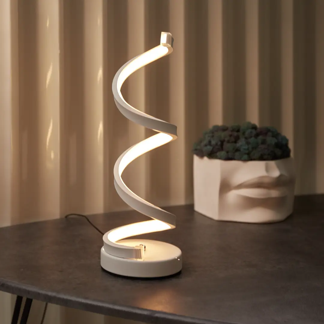

Настольная лампа светодиодная Rexant Spiral Trio теплый белый свет цвет белый