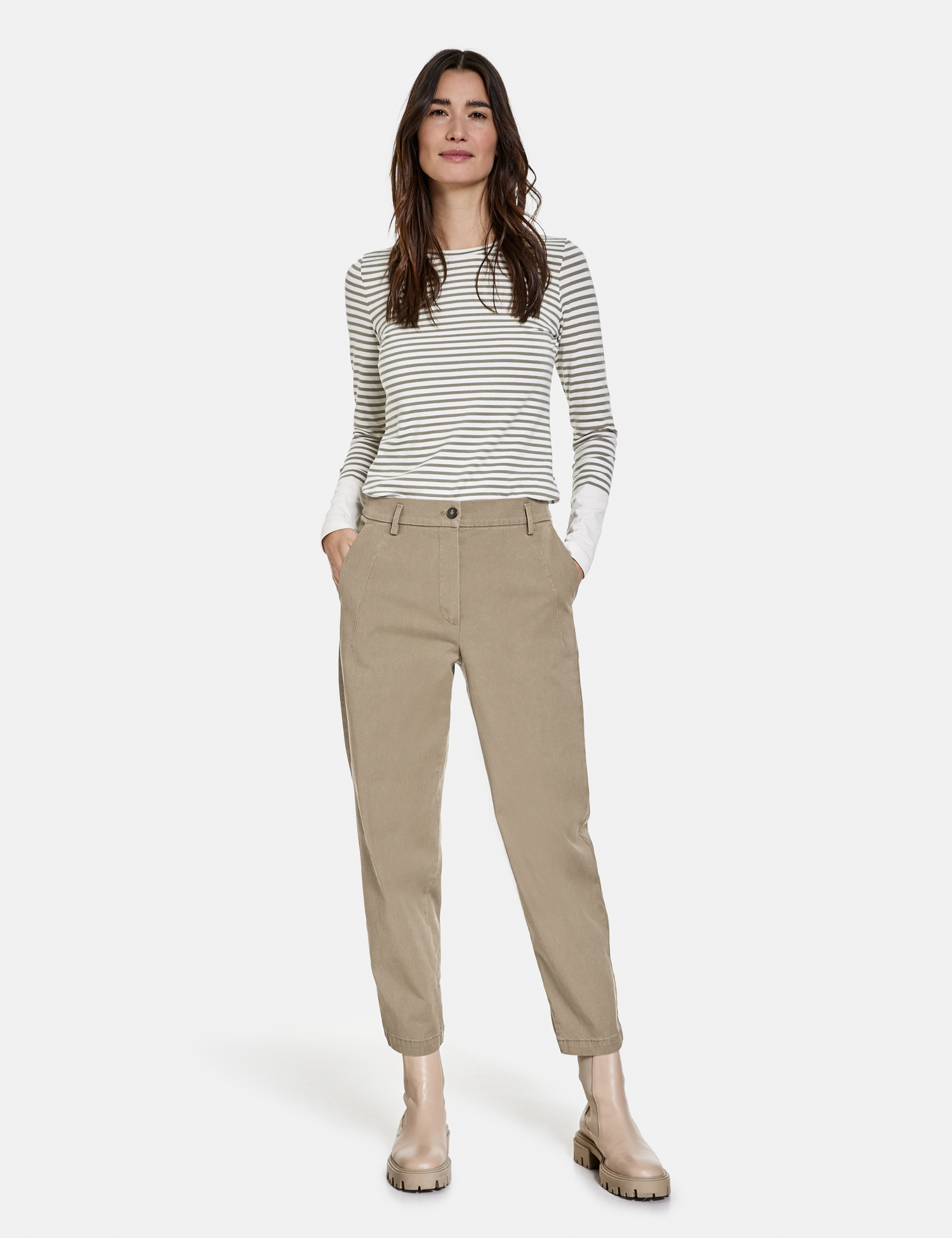 

Брюки женские Gerry Weber 720021-31245-50919 зеленые 42, 720021-31245-50919