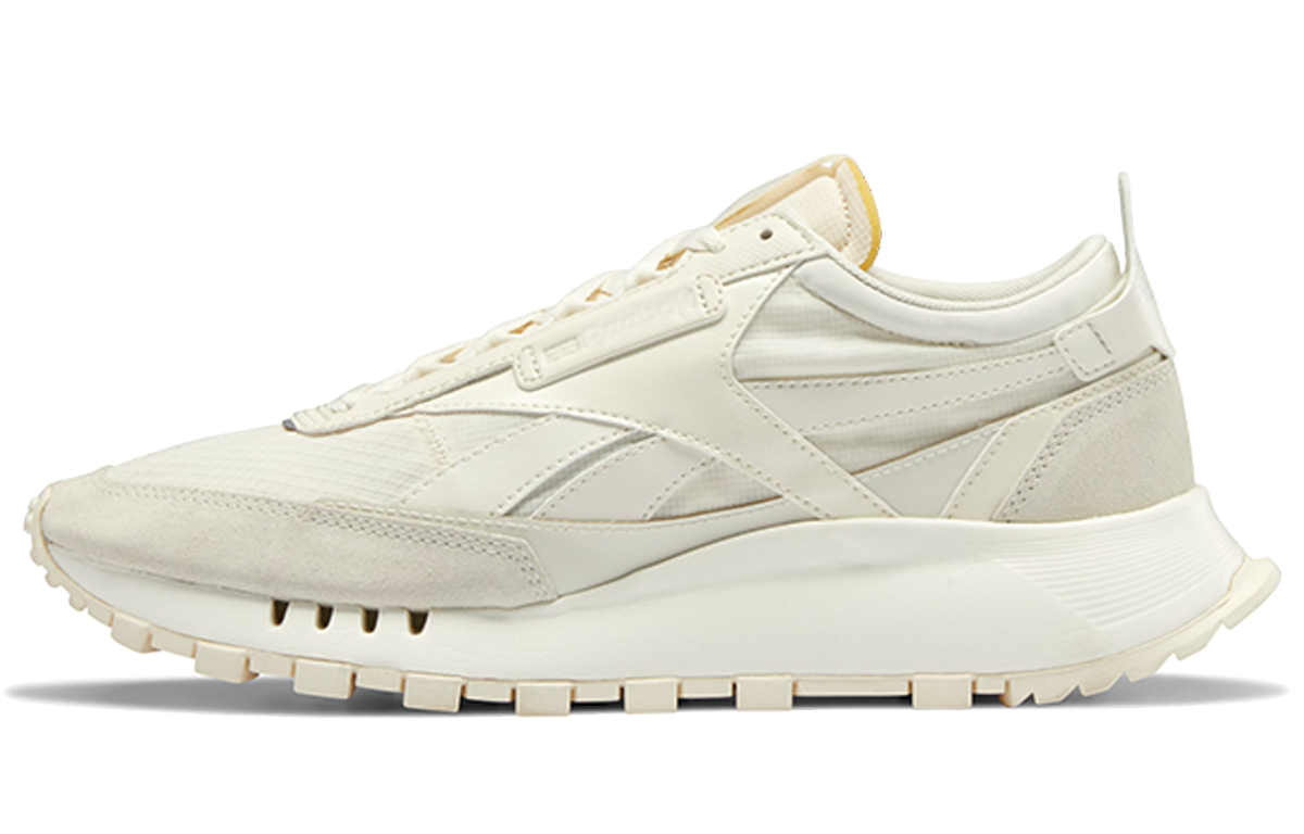 

Кроссовки унисекс Reebok Classic Leather Legacy белые 38.5 EU, Белый, Classic Leather Legacy