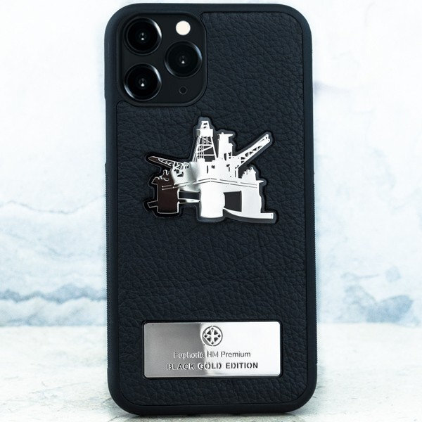 

Чехол Euphoria Drilling Oil Black Gold edition для iPhone 13 mini Стандарт входит в стоим., Черный, Drilling Oil