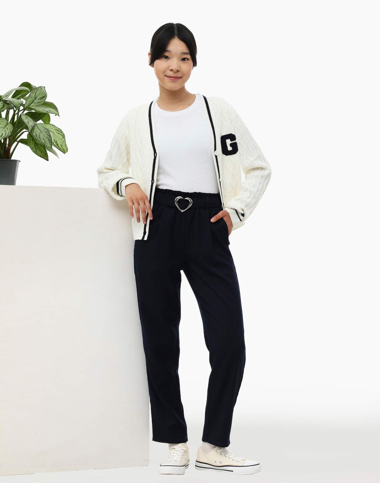 

Брюки Gloria Jeans GSU001177 темно-синий 12-13л/158 (40), GSU001177