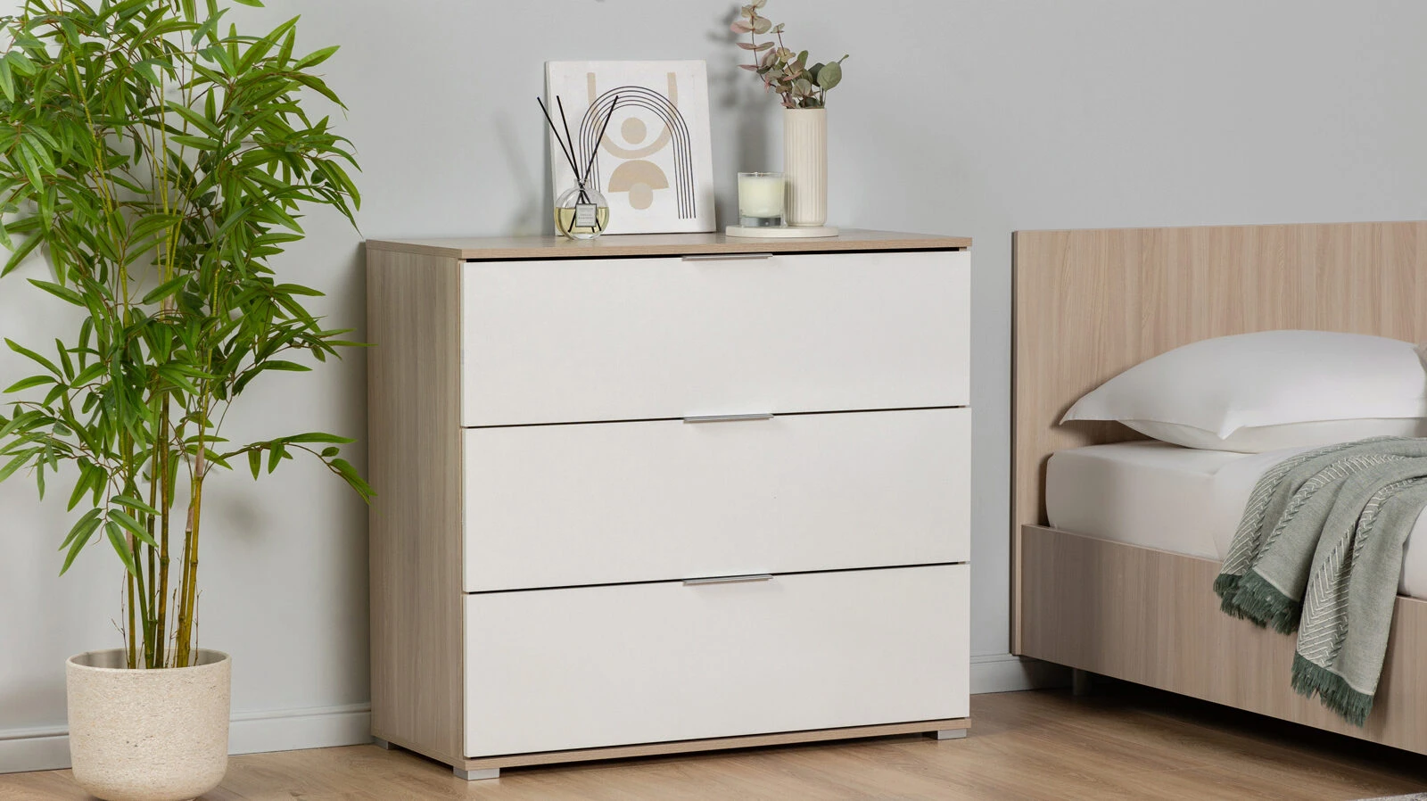 

Комод Askona Essey 3 ящика Ясень шимо/Белый блеск 95x87x40, Essey (Ессей)