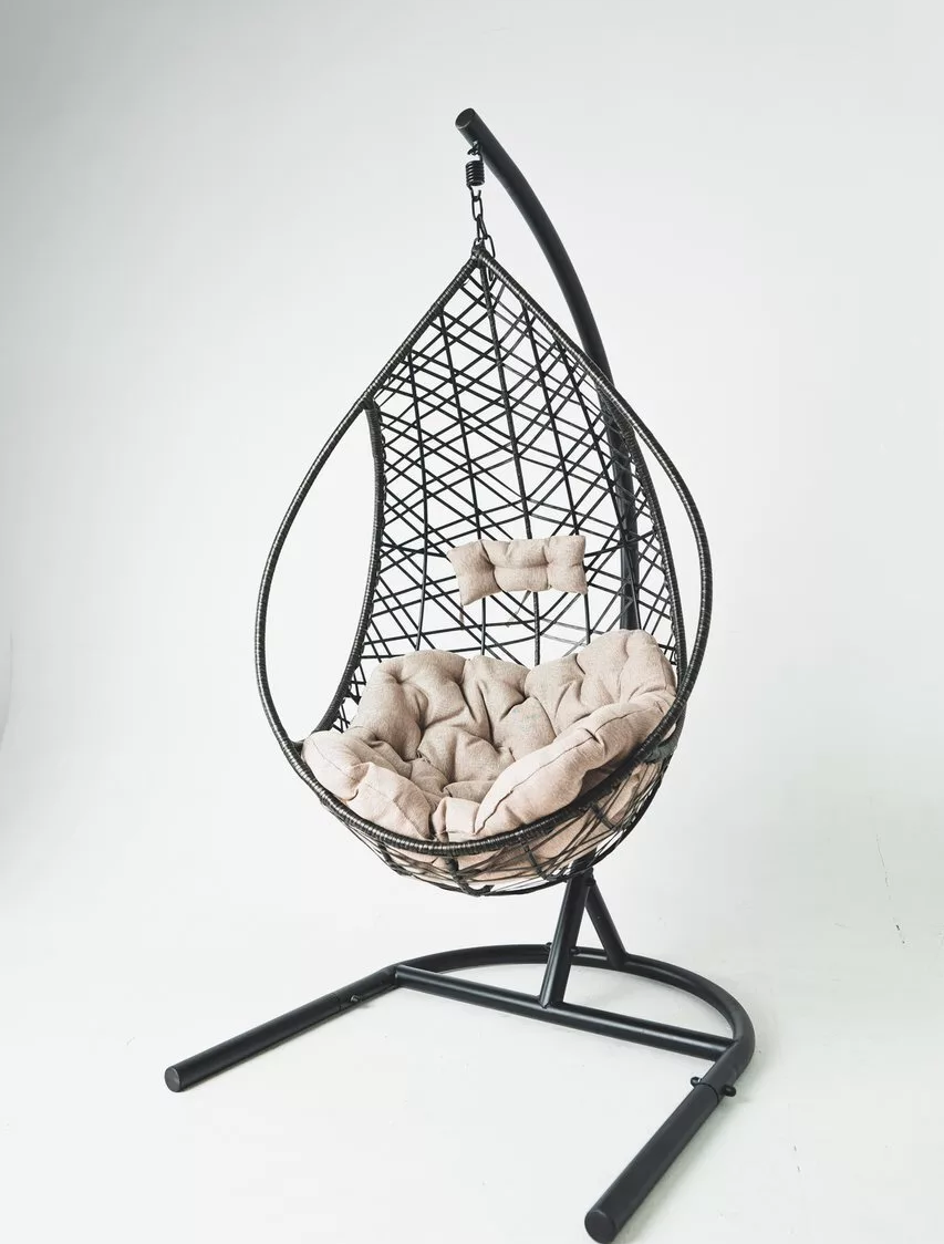 фото Подвесное кресло черное greengard адель бежевая подушка