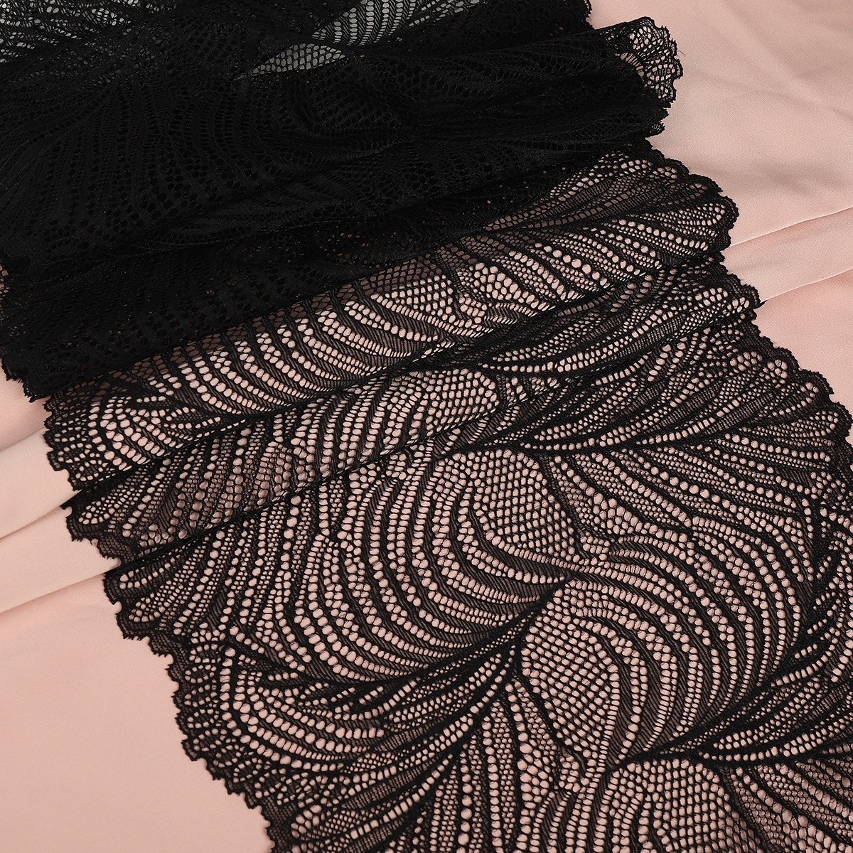 

Кружево KRUZHEVO ширина 215 мм, 02 черный, 18 м, ширина 215 мм, 02 черный, 18 м