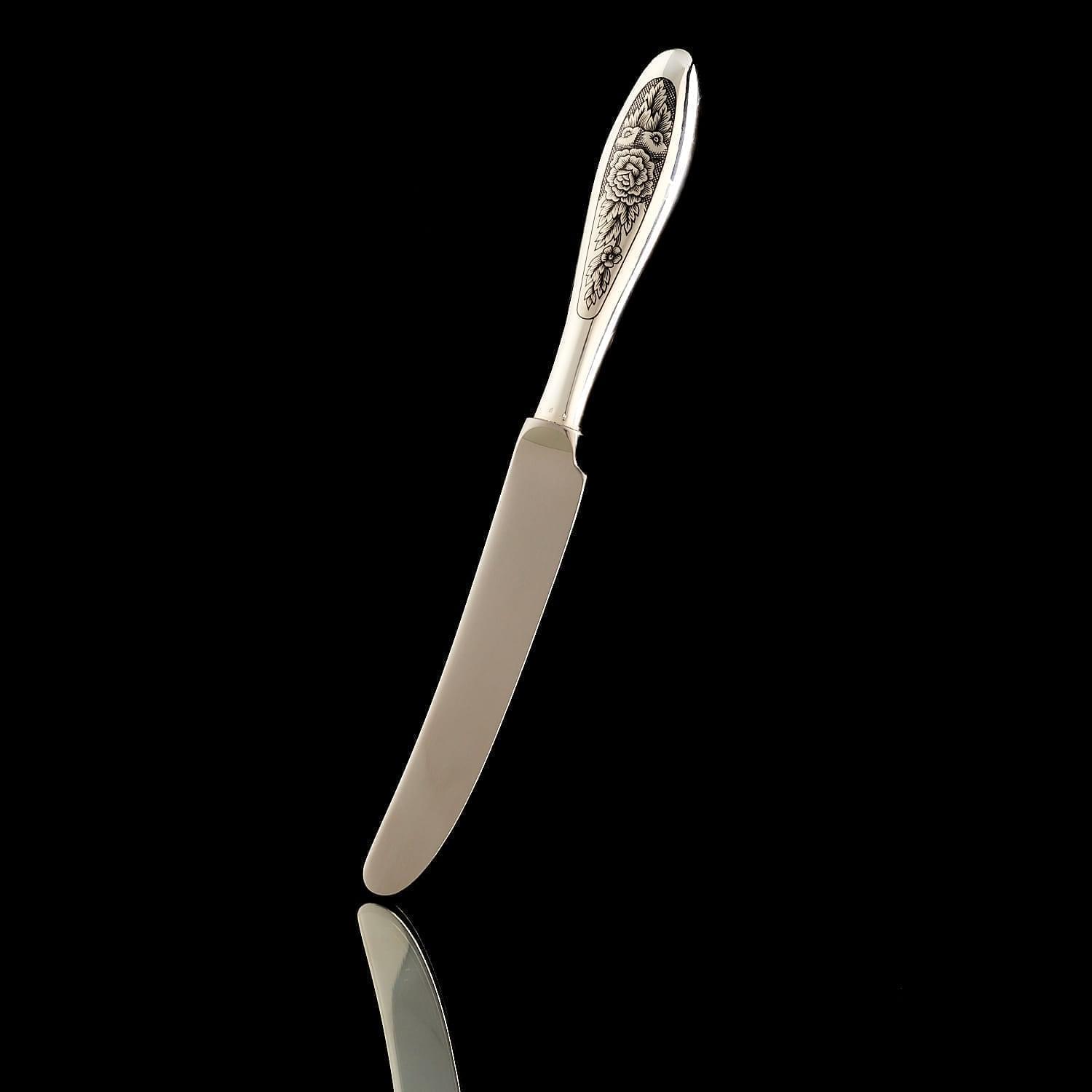 

Нож столовый 103.8 гр. Серебро 925*