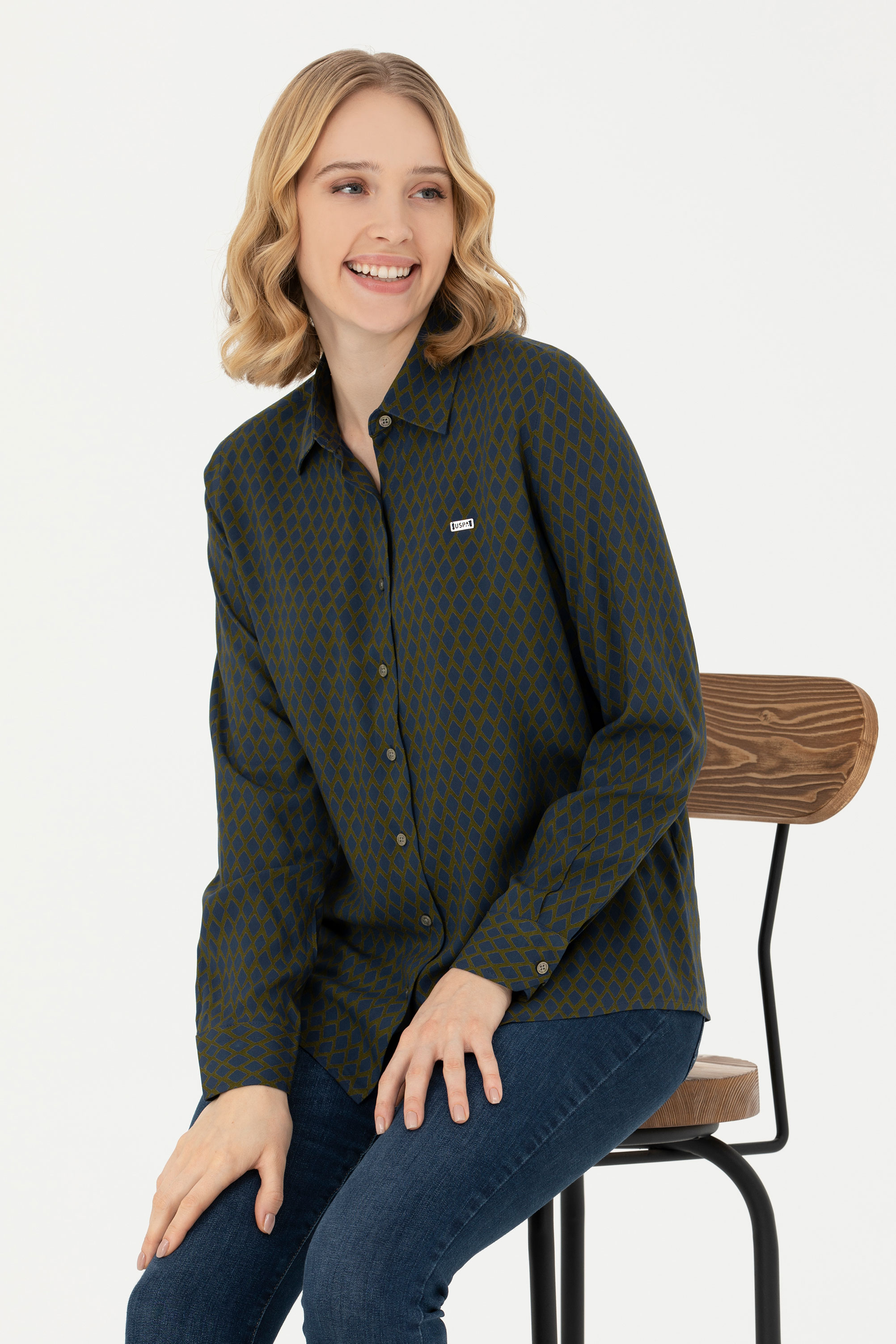 

Рубашка женская U.S. POLO Assn. G082GL0040BERULA хаки 40, G082GL0040BERULA