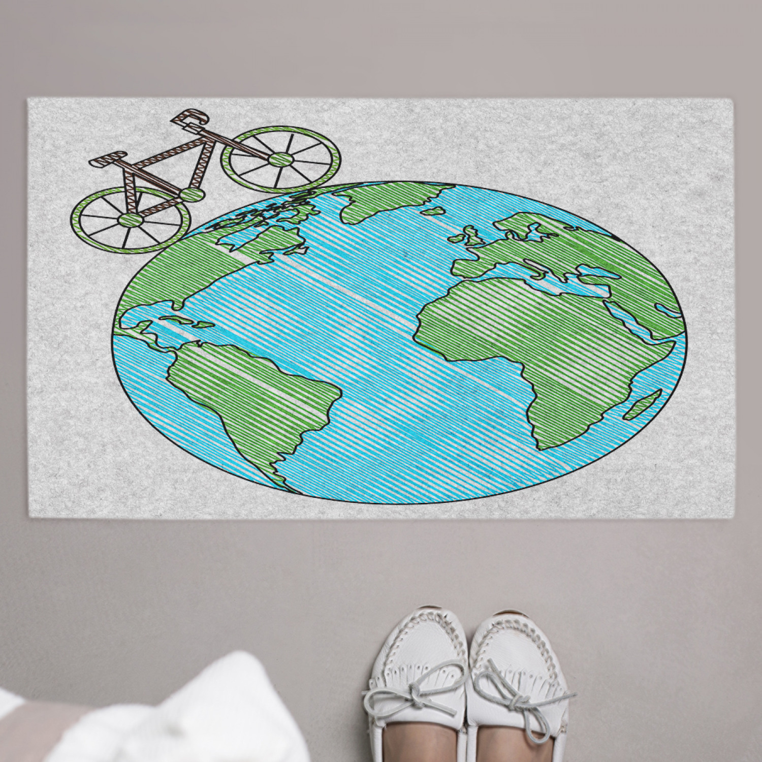 фото Придверный коврик joyarty "путешествие по миру на велосипеде" резиновая основа 75x45 см