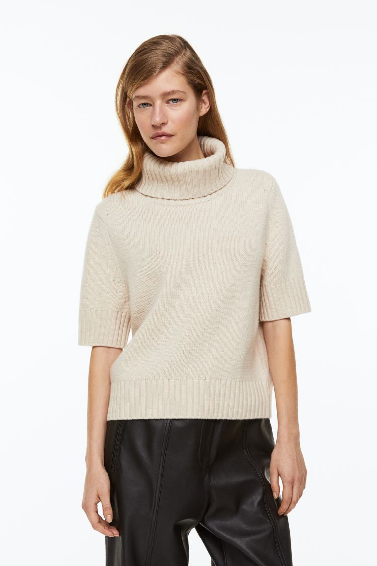 

Свитер женский H&M 1133817002 бежевый XS (доставка из-за рубежа), 1133817002