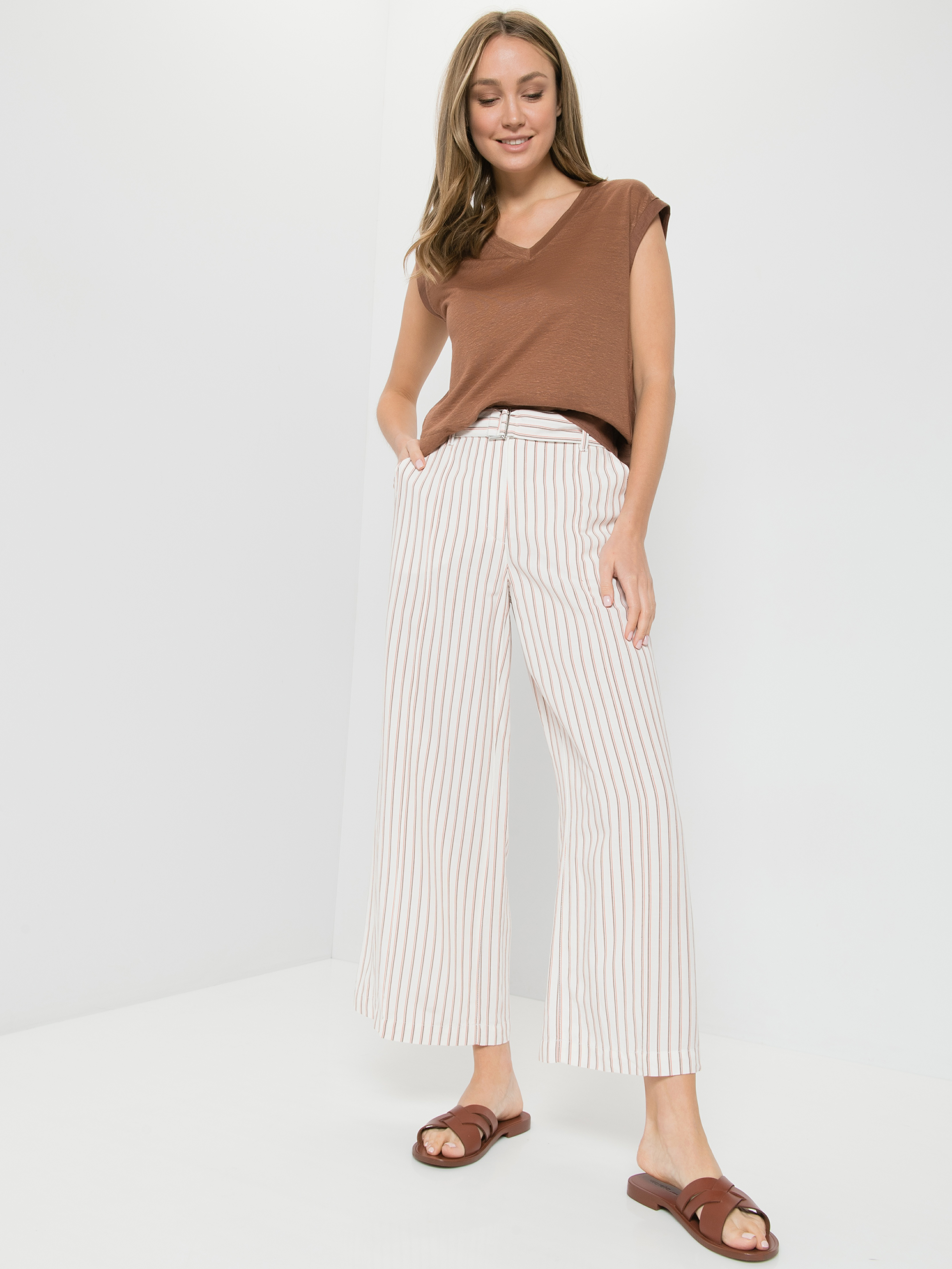 

Футболка женская Gerry Weber 670124-44024-70486 коричневая 46, 670124-44024-70486