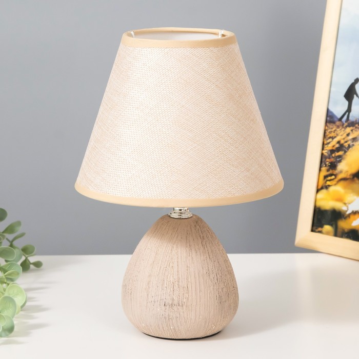 

Настольная лампа "Эстель" Е14 40Вт бежевый 17х17х26 см