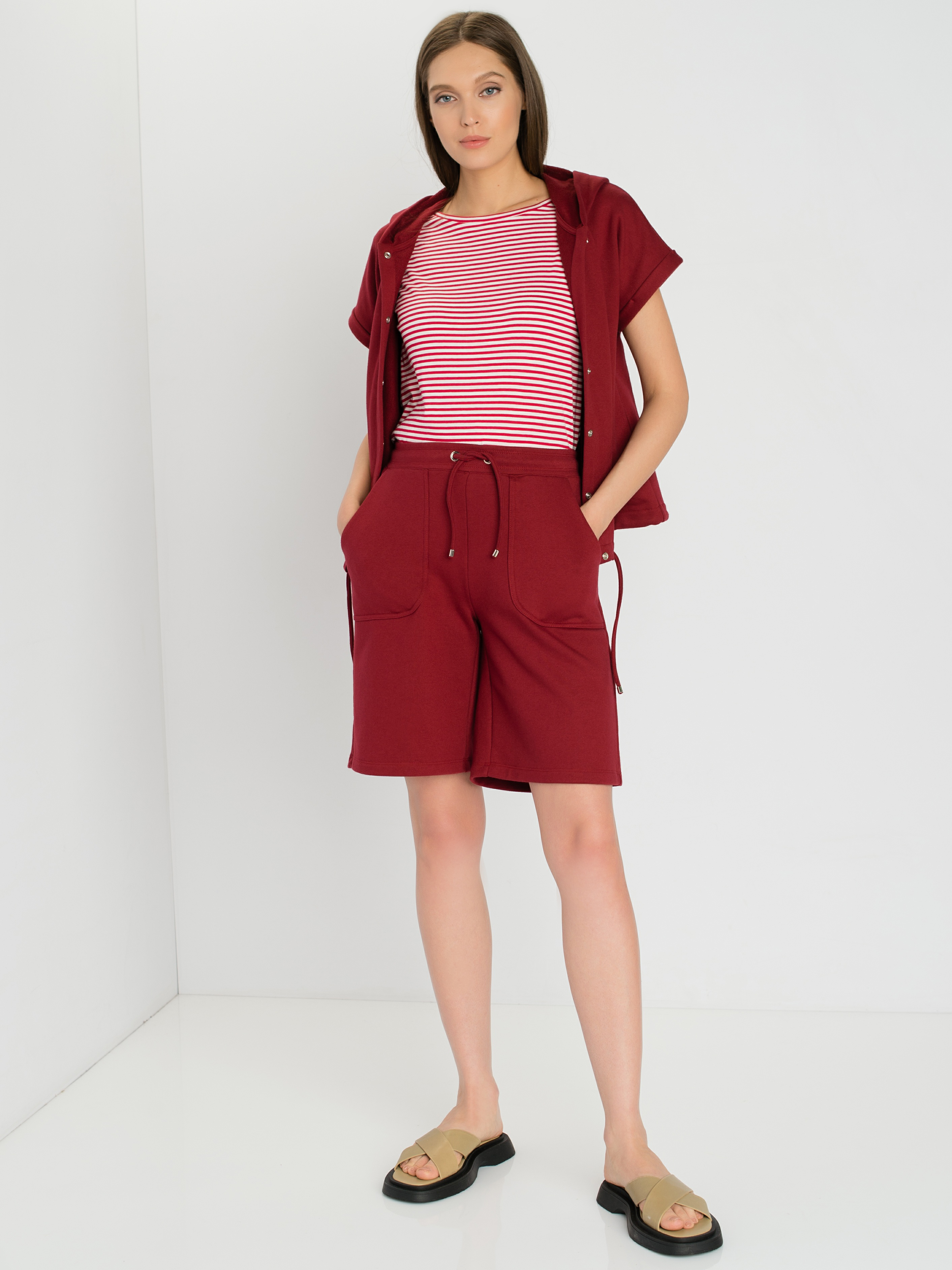 

Шорты женские Gerry Weber 622889-44125-60692 бордовые 44, 622889-44125-60692