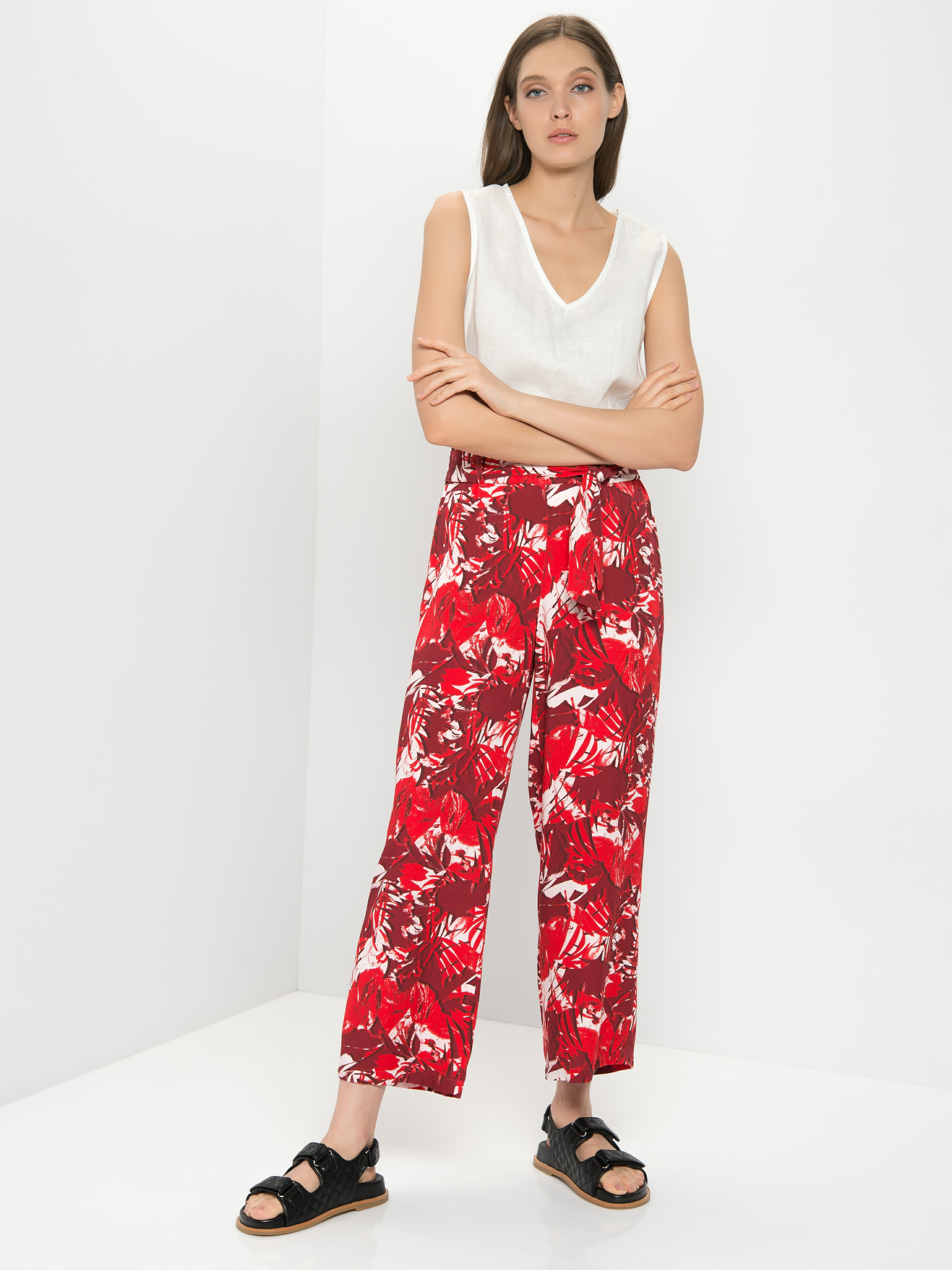 

Брюки женские Gerry Weber 622107-66342-6124- красные 36R, 622107-66342-6124-