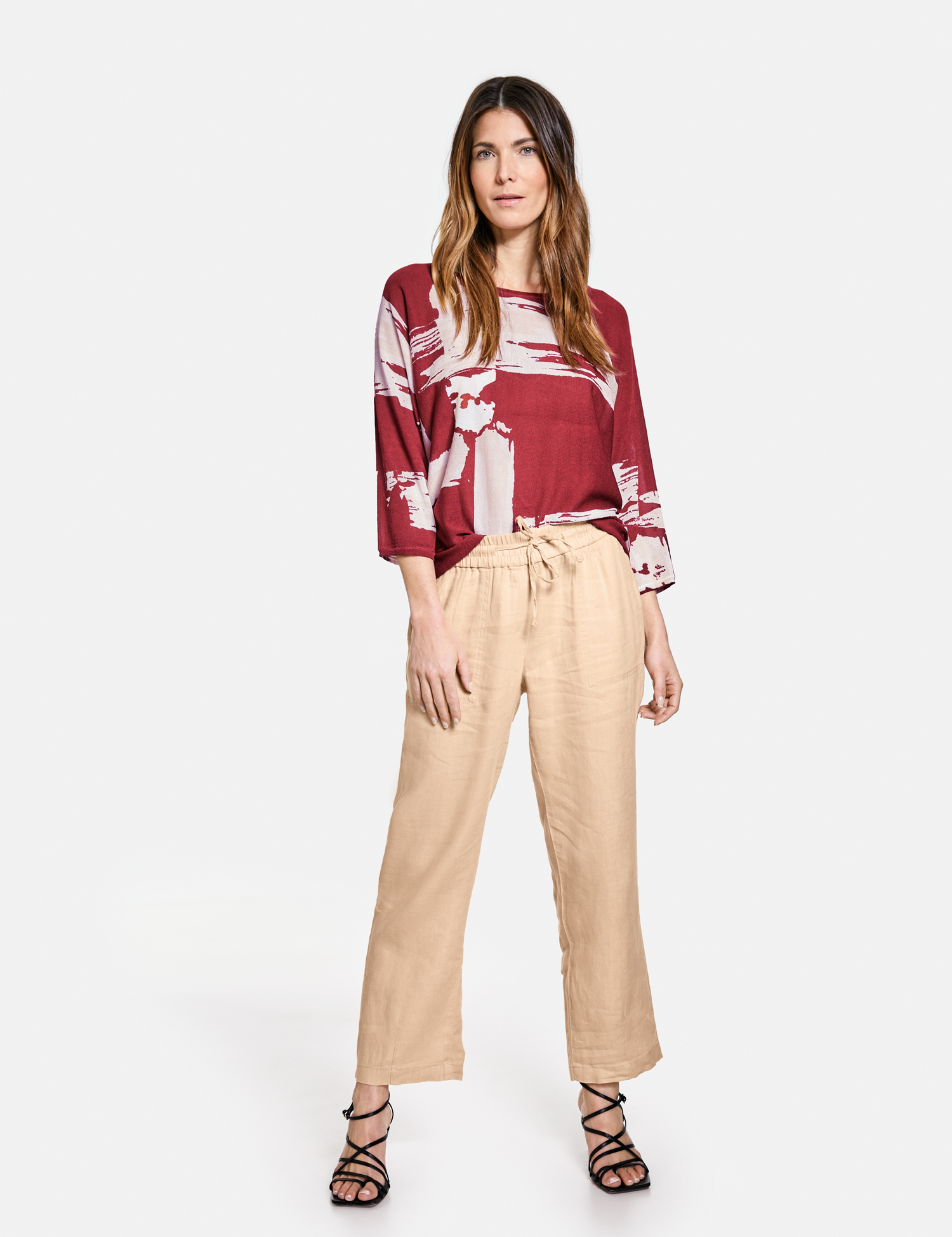 

Брюки женские Gerry Weber 622083-66225-90527- бежевые 38R, 622083-66225-90527-