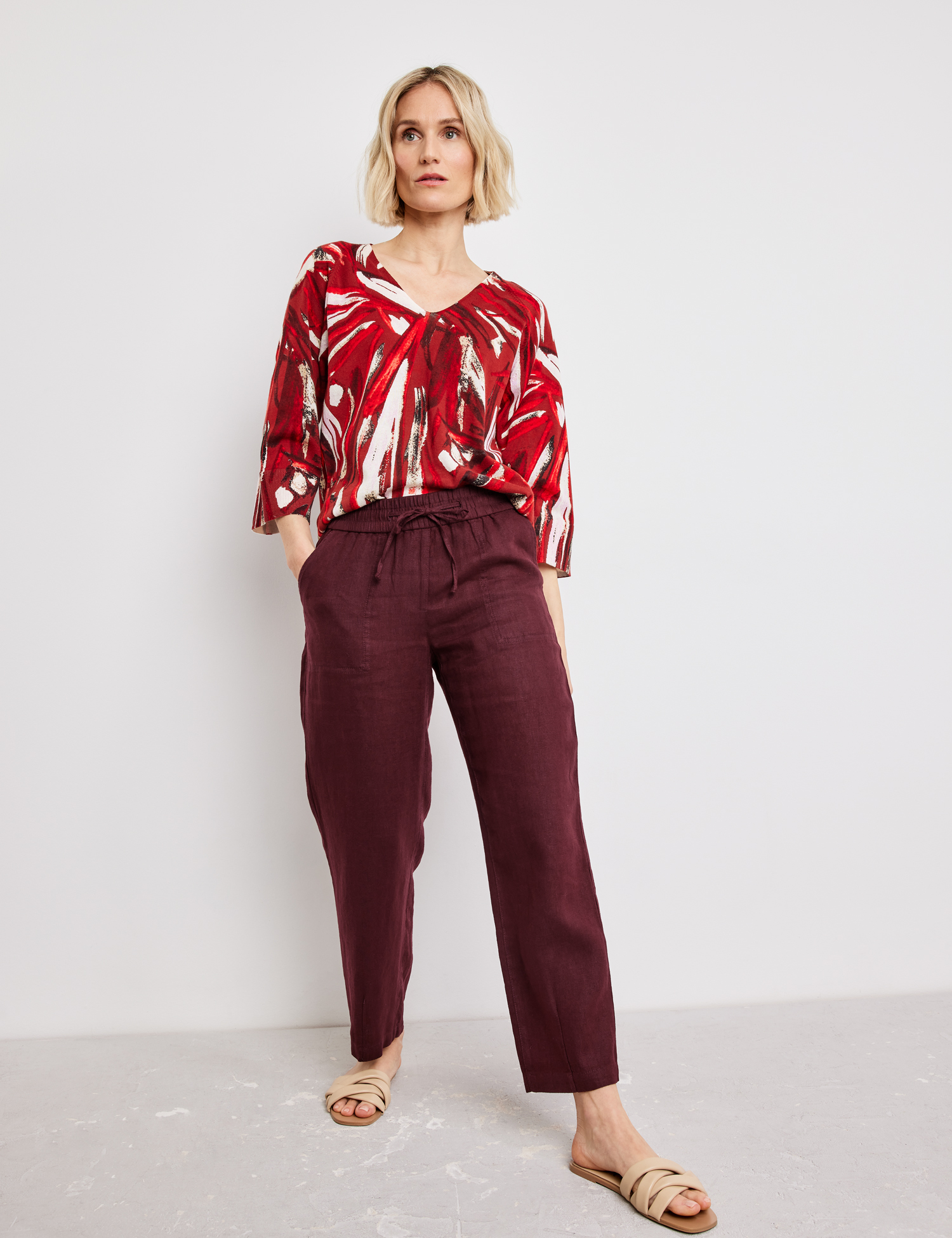 

Брюки женские Gerry Weber 622083-66225-60693- бордовые 42R, 622083-66225-60693-