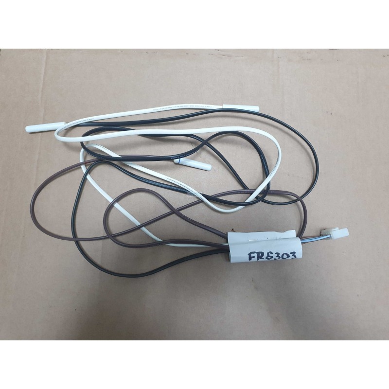 

Датчик температуры Whirlpool, Indesit (3-х концевой) FR6303 2,7кОм с фишкой