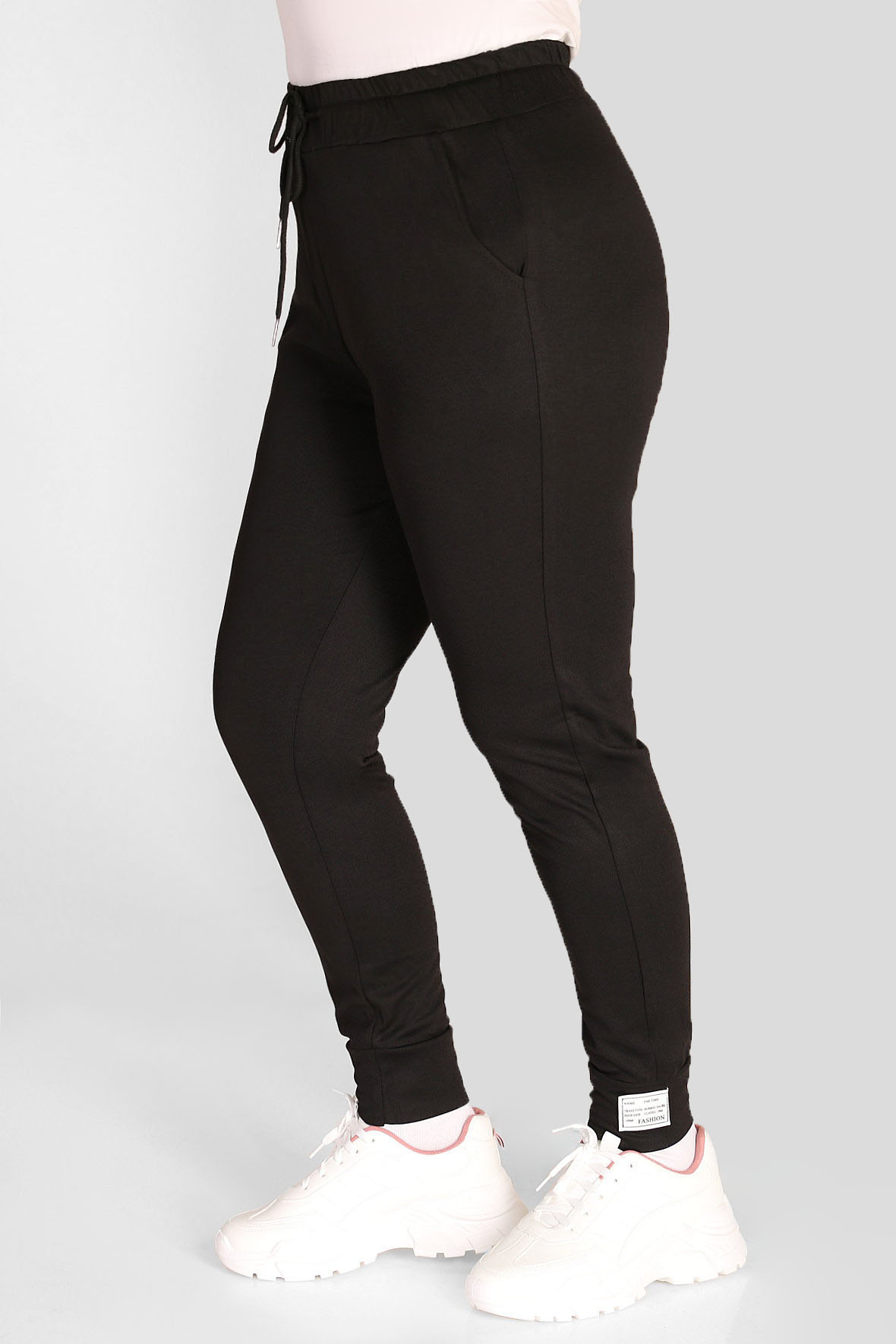 

Спортивные брюки женские AlmondShop 1Г-33 2266.1.С1 черные 48 RU, Черный, 1Г-33 2266.1.С1