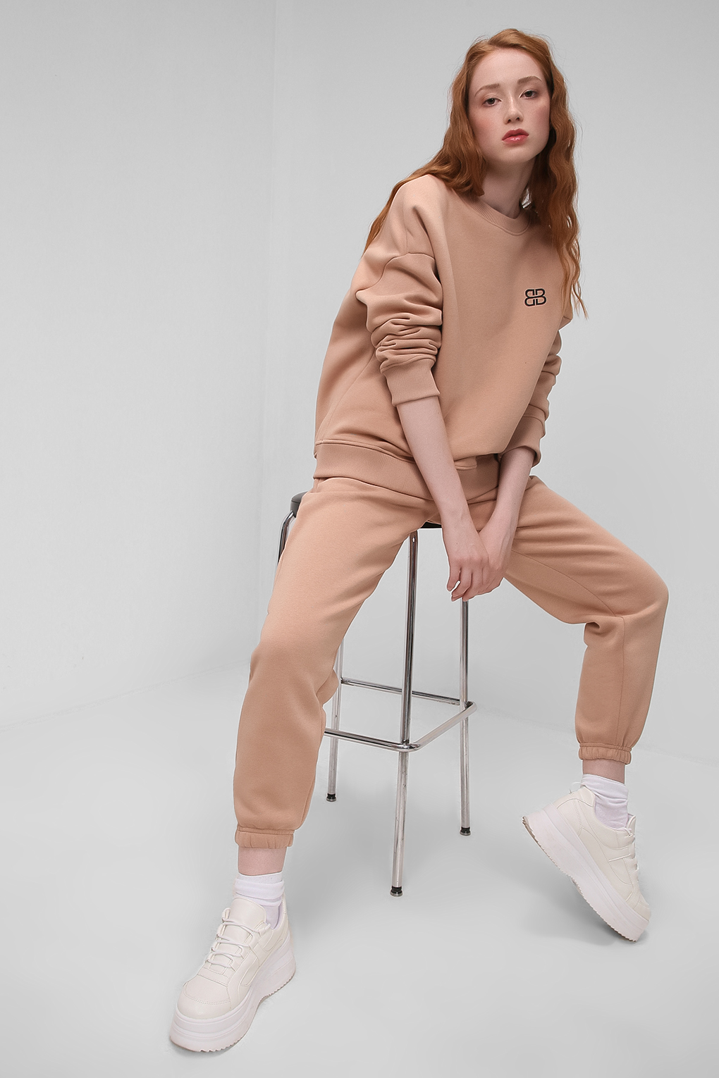 

Свитшот женский Belucci BL21071164-017 бежевый M, BL21071164-017