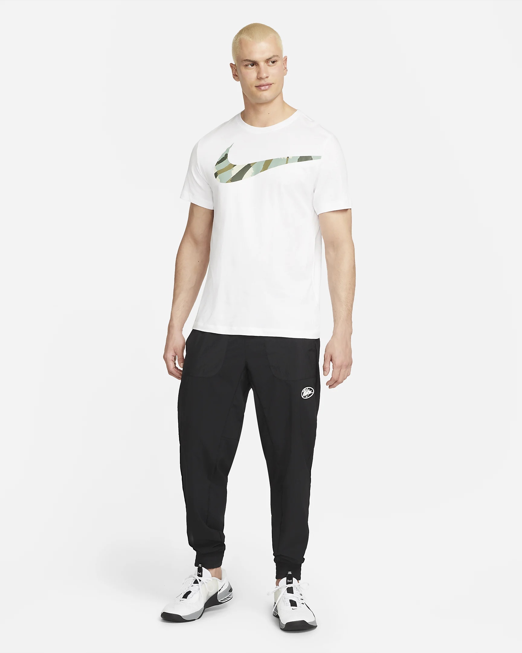 фото Спортивные брюки женские nike dm5555-010 черные xl