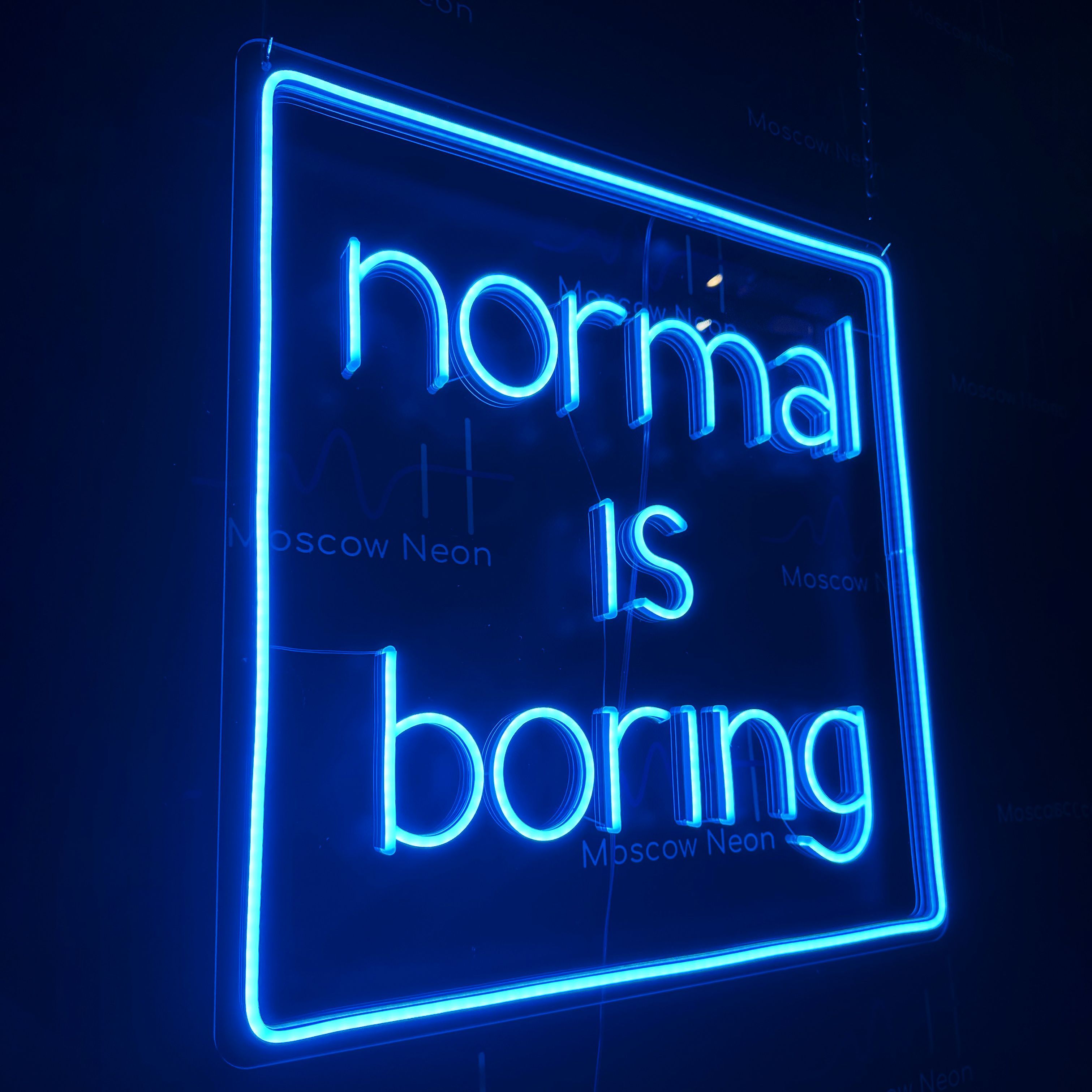 

Неоновая вывеска для дома и бизнеса с надписью "Normal is boring", 56 х 60 см., Normal is boring, 56 х 60 см.