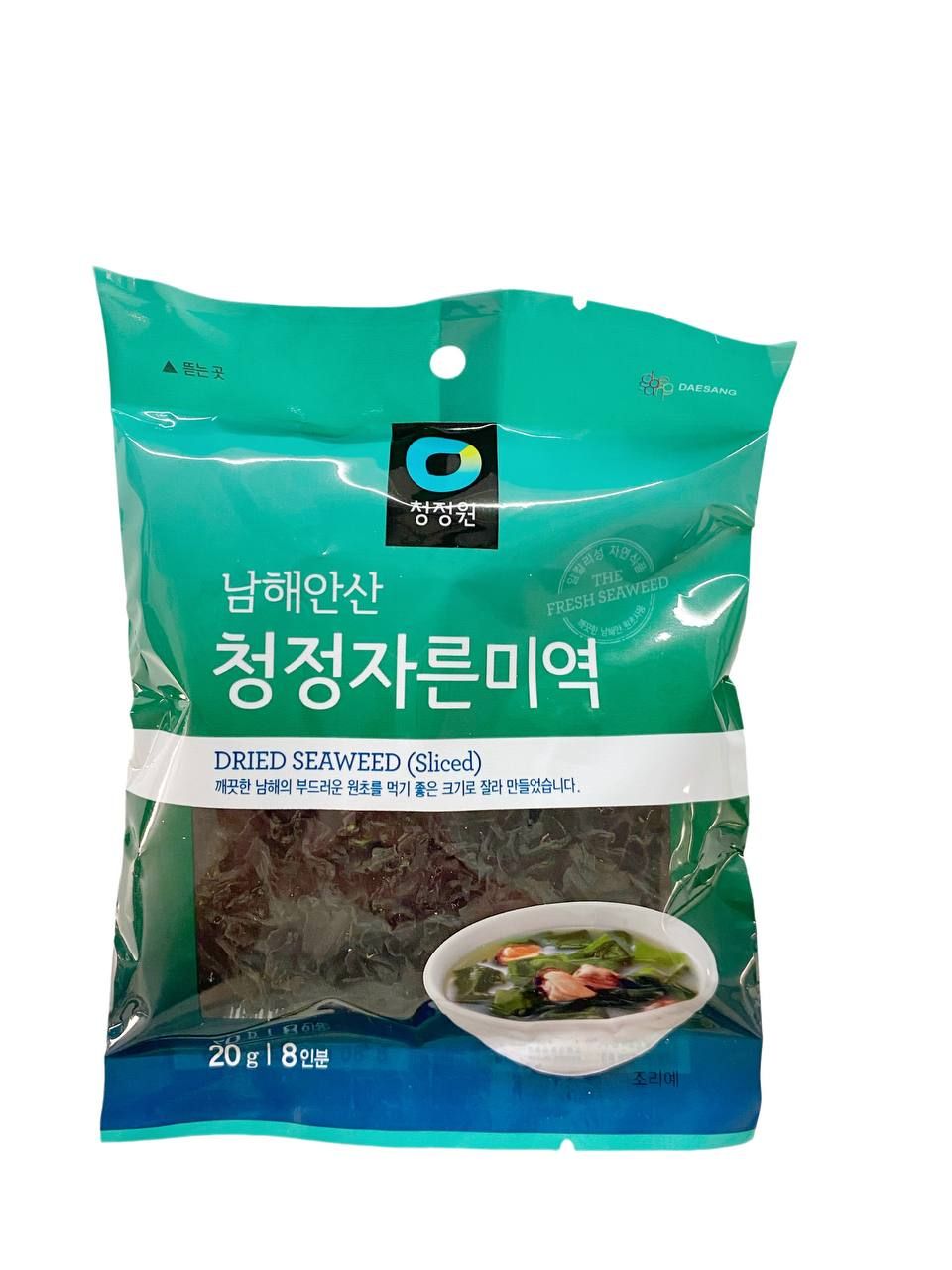 Корейская морская капуста Daesang соленая варено-сушеная для супов и салатов 20 г