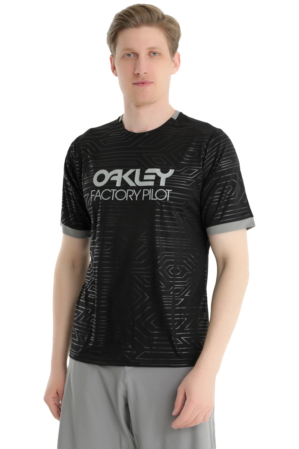 фото Футболка мужская oakley foa401894_02e черная 50