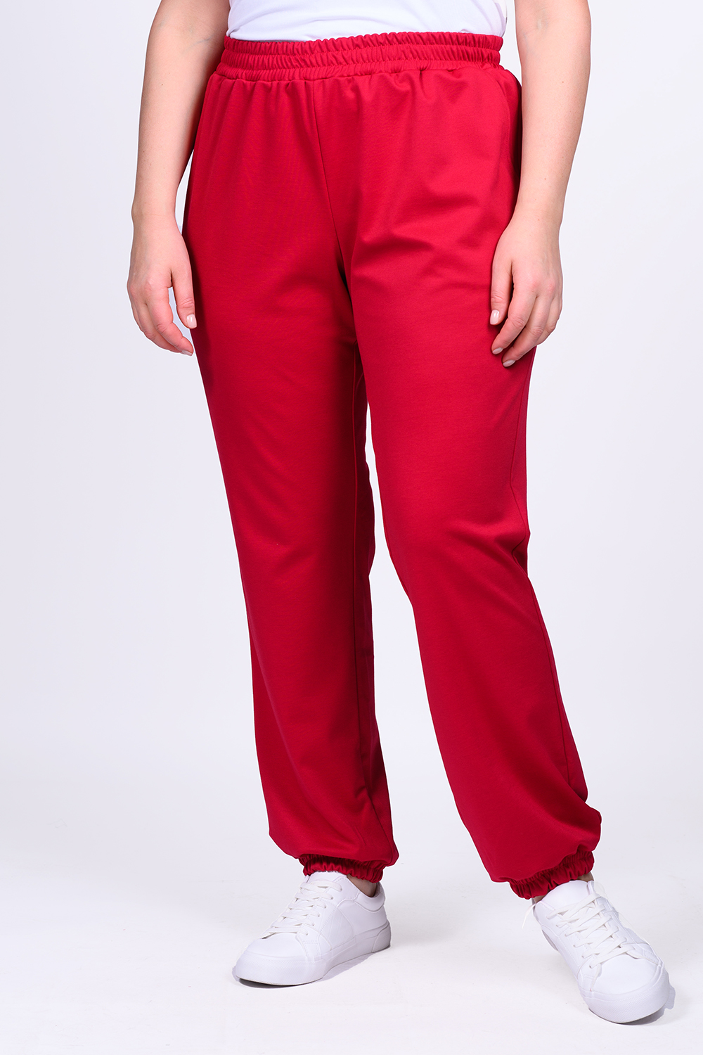 Спортивные брюки женские SVESTA P463 красные 62 RU