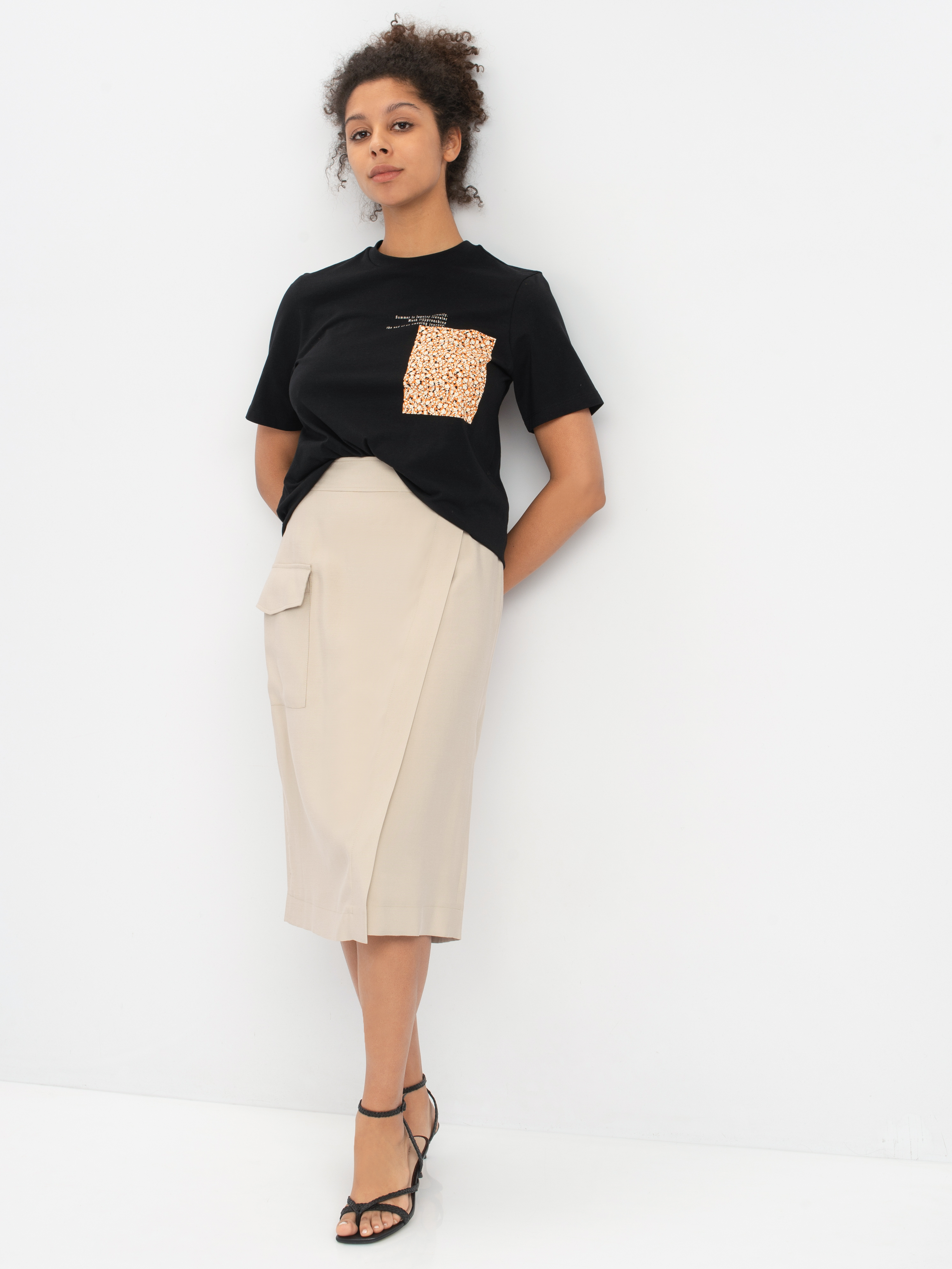 

Футболка женская TAIFUN by GERRY WEBER 271071-16302-1102 черная 38, 271071-16302-1102