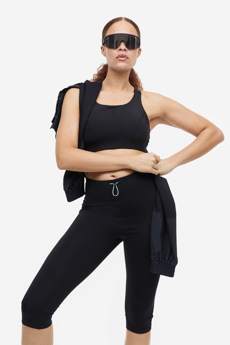 

Шорты женские H&M 1129983001 черные 2XL (доставка из-за рубежа), 1129983001