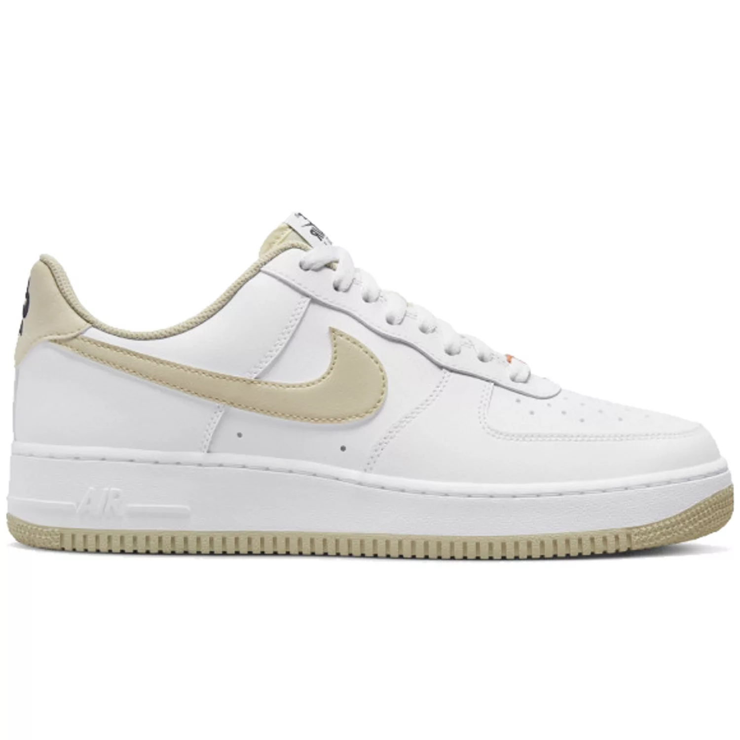 

Кроссовки мужские Nike AIR FORCE 1 '07 белые 43 EU, AIR FORCE 1 '07