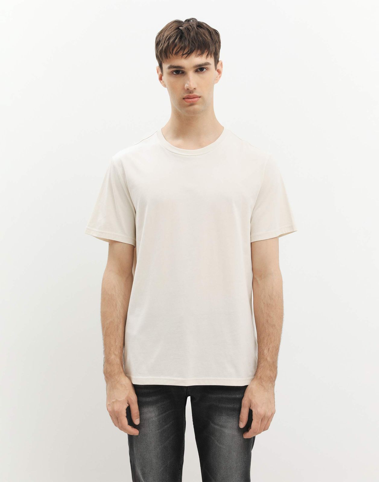 

Футболка мужская Gloria Jeans BKT016463 светло-бежевый M/182, BKT016463