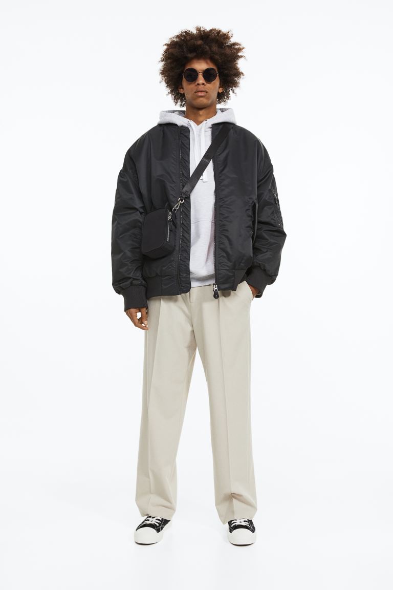 

Бомбер мужской H&M 1129109001 серый M/L (доставка из-за рубежа), 1129109001