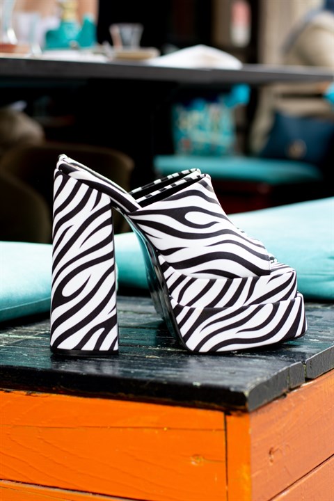 

Сабо женские Shoes Bellas 1389 разноцветные 36 EU (доставка из-за рубежа), 1389