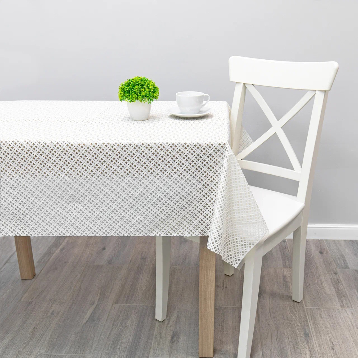 

Клеенка столовая ПВХ Вилина Элегия 010-white, 1,35 x 22 м, белая, Белый