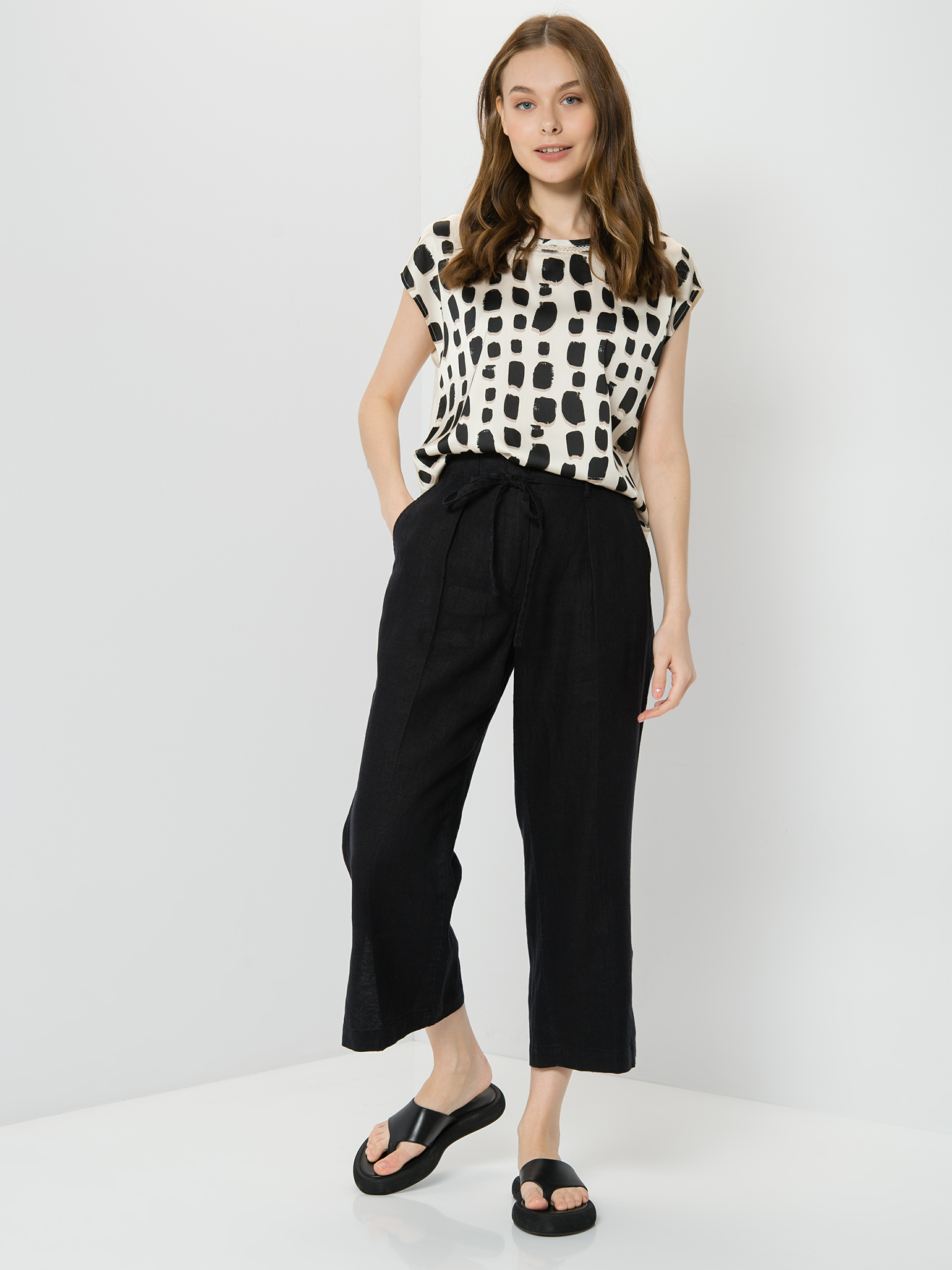 

Брюки женские TAIFUN by GERRY WEBER 120033-11256-1100 черные 40, 120033-11256-1100