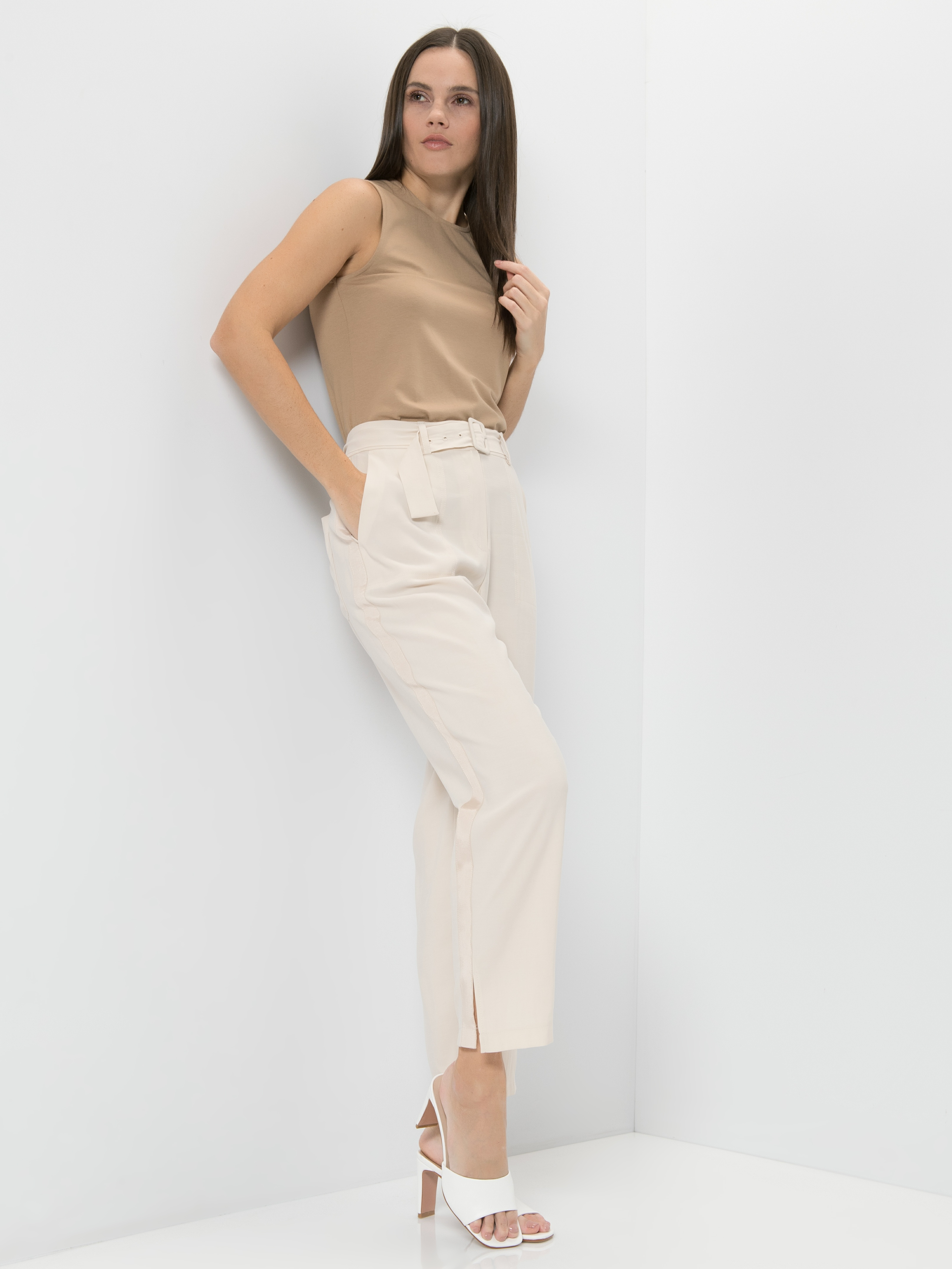 

Брюки женские TAIFUN by GERRY WEBER 120025-11252-9350 бежевые 42, 120025-11252-9350