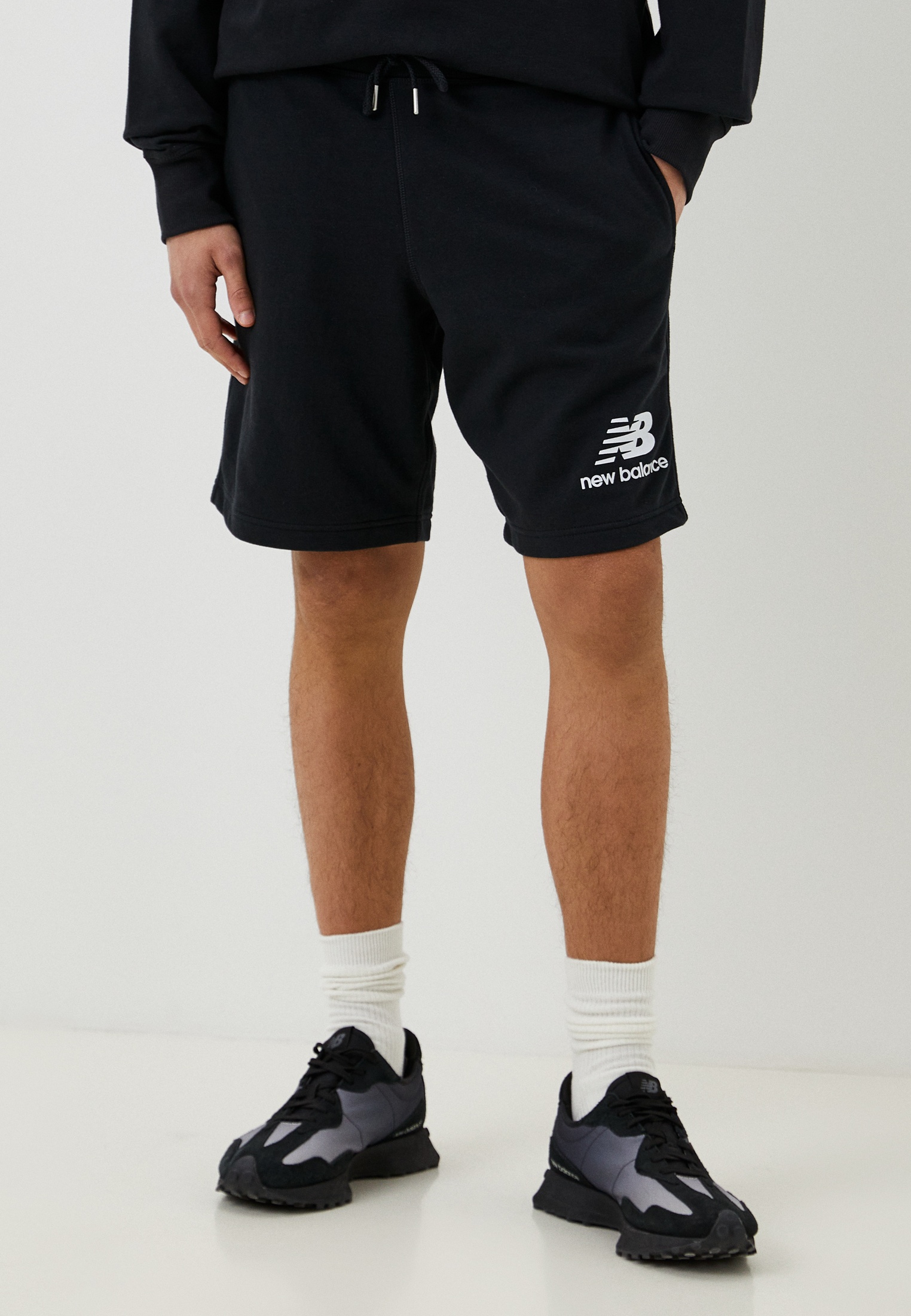 Спортивные шорты мужские New Balance MS03558 черные S