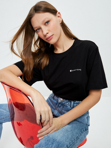 

Футболка женская ZARINA 3123502438 черная M, 3123502438