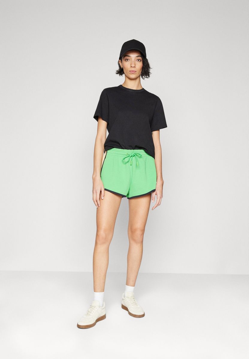 

Спортивные шорты женские Lacoste ZPDLA221S00U зеленые 32 EU, Зеленый, ZPDLA221S00U