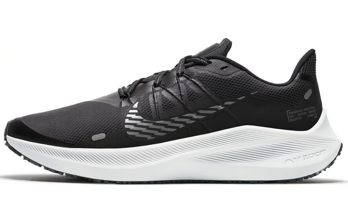 

Кроссовки унисекс Nike Zoom Winflo 7 shield черные 42.5 EU, Черный, Zoom Winflo 7 shield