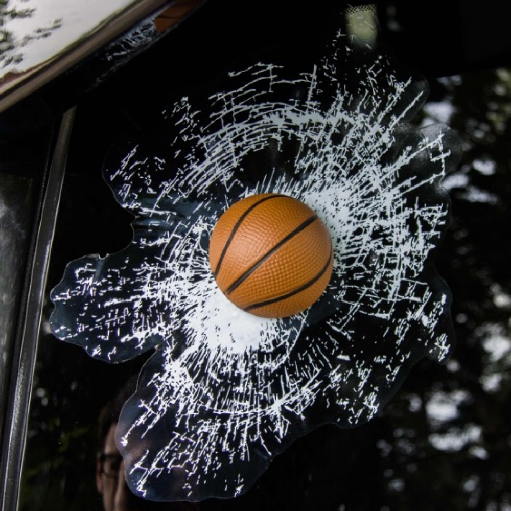 SKYWAY Наклейка на заднее стекло разбитое стекло «Мяч баскетбольный» 3D цвет черный S06501