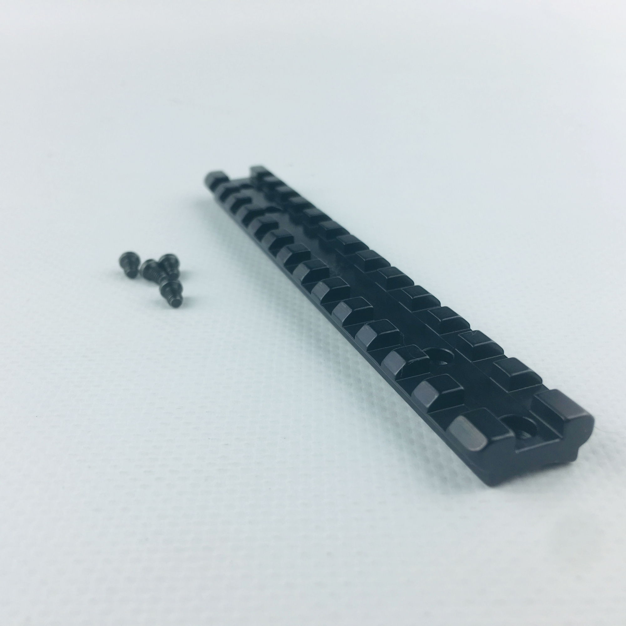 

Планка Rusan Picatinny Remington 783 SA (010-51-SA)