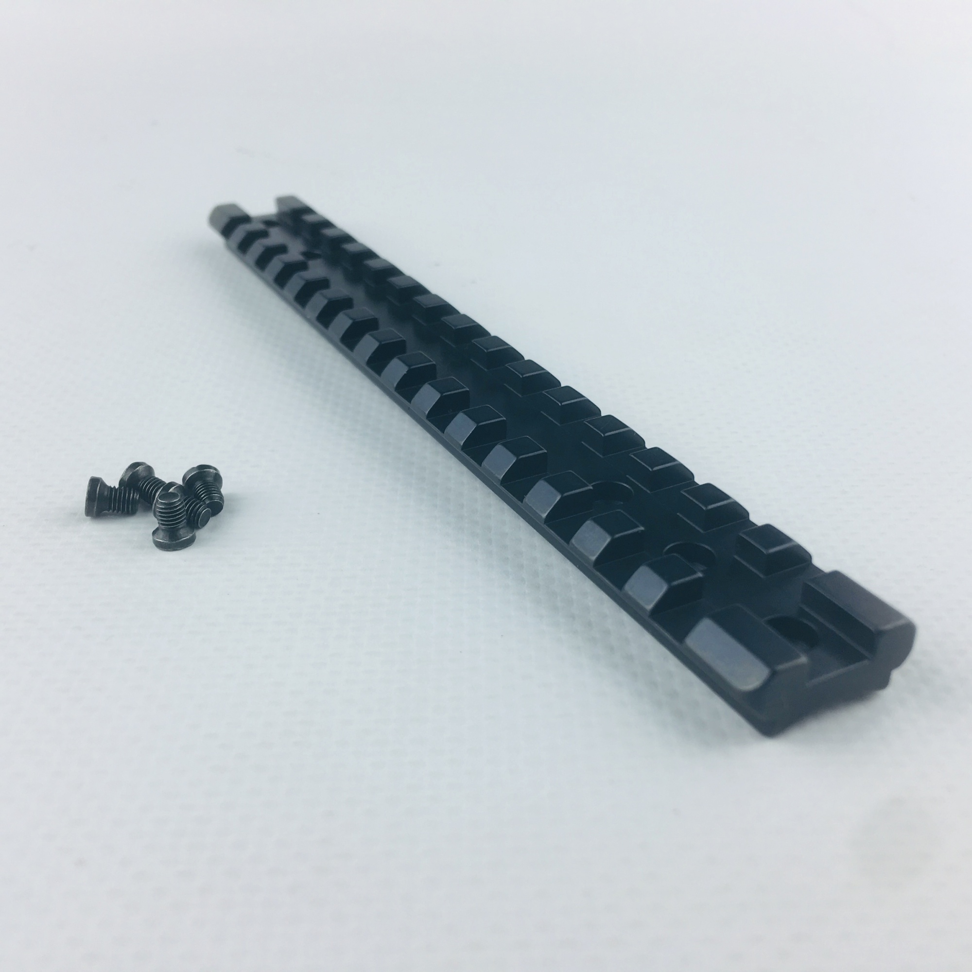 

Планка Rusan Picatinny H&K SLB 2000/Hanel SLB 2000+ (B=98,5) 010-22