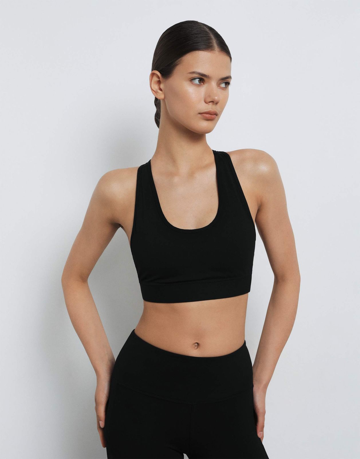 

Спортивный топ женский Gloria Jeans GRT000416 черный XS/164, GRT000416