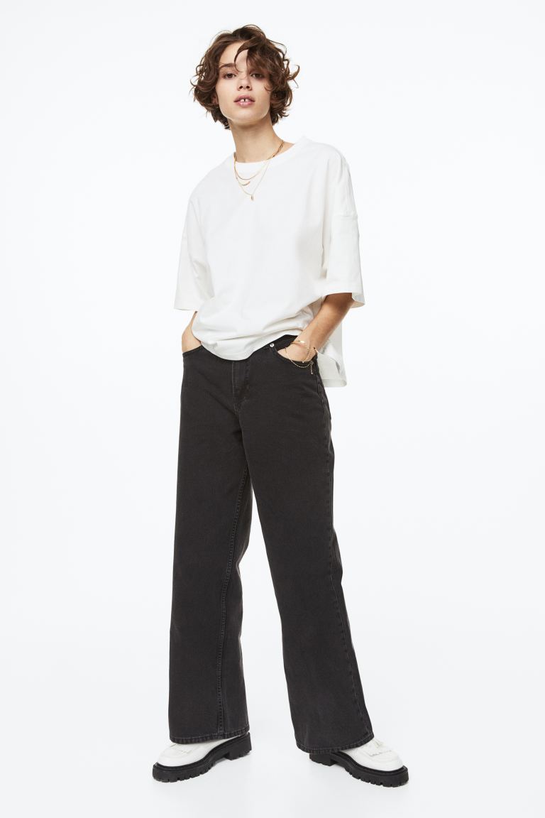 

Джинсы женские H&M 1126815004 черные 40 EU (доставка из-за рубежа), 1126815004
