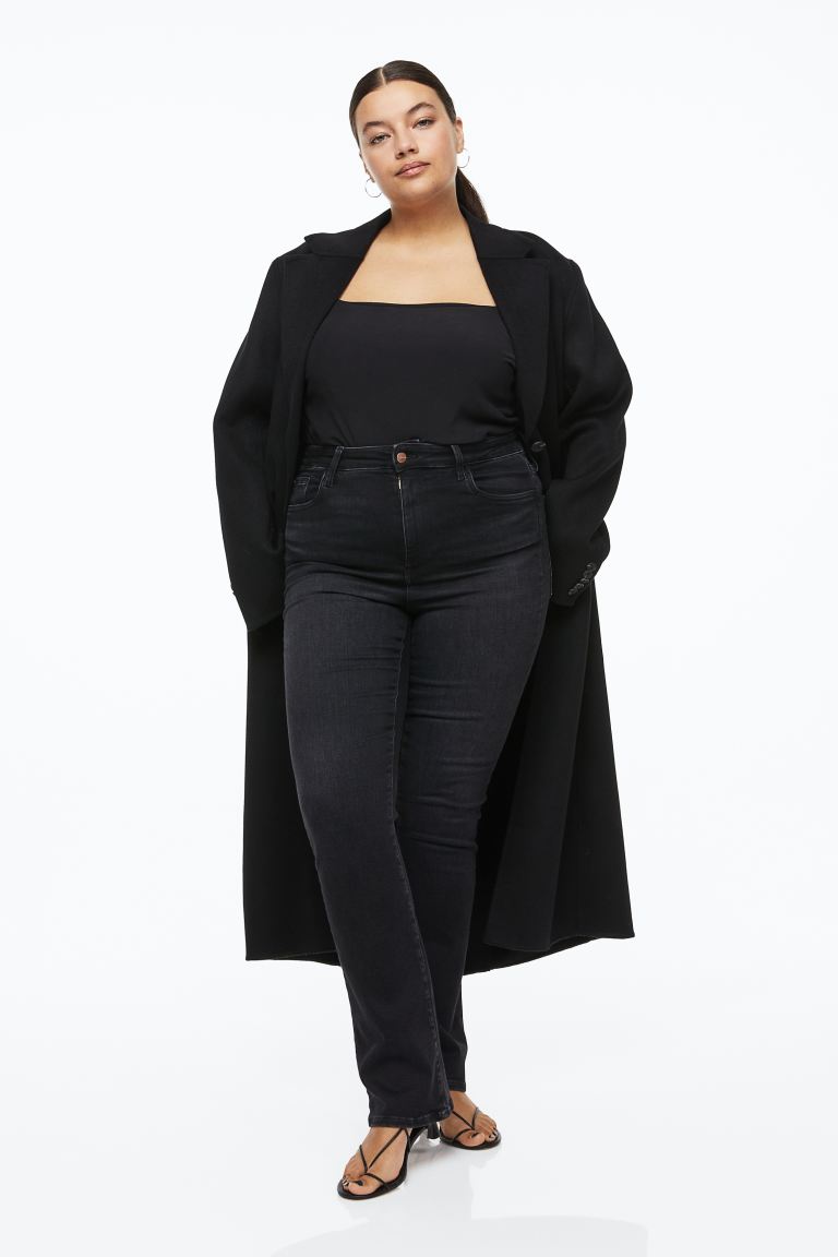 

Джинсы женские H&M 1126801002 черные 4XL (доставка из-за рубежа), Черный, 1126801002