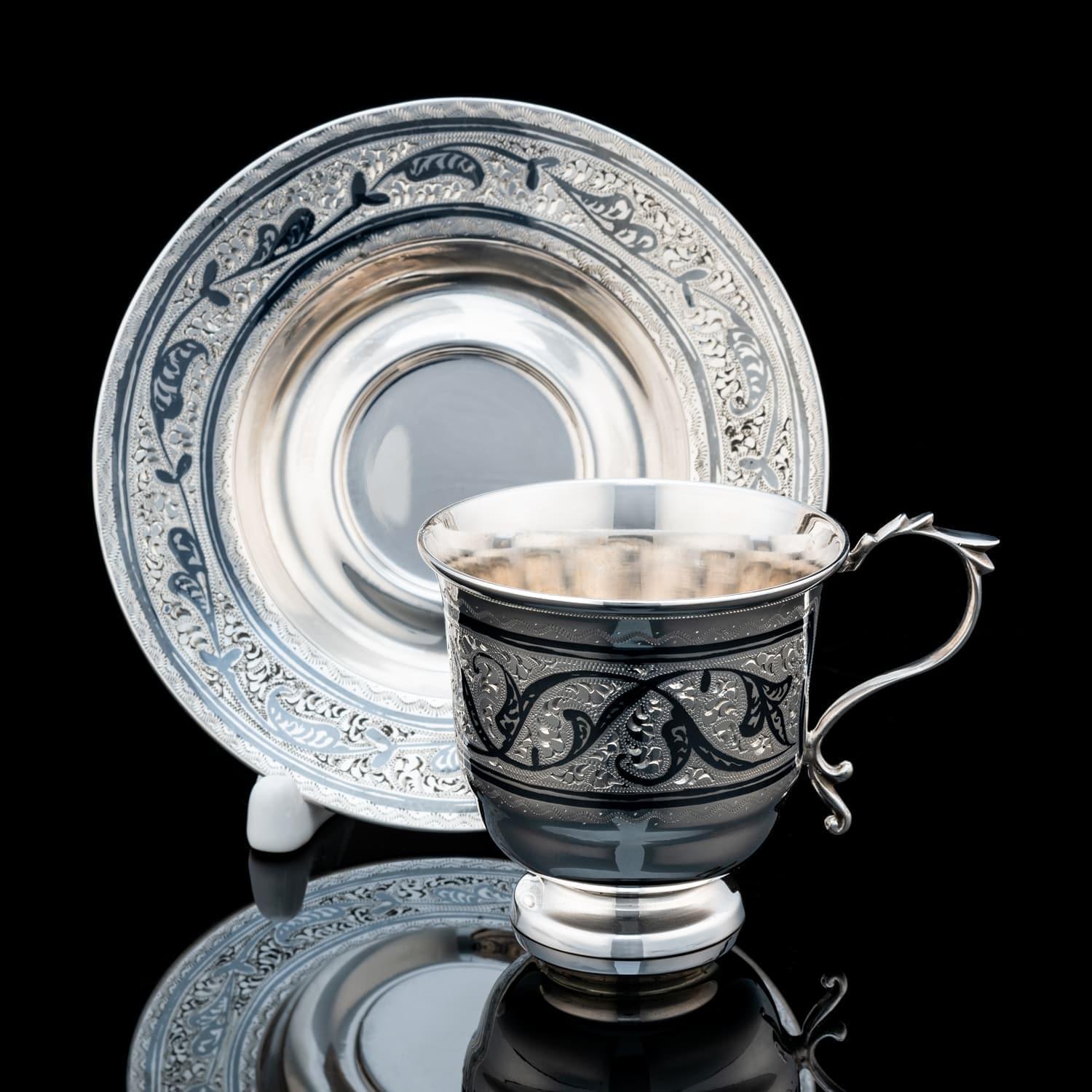 

Чайная пара с гравировкой и чернением 149,2 гр. Серебро 875*