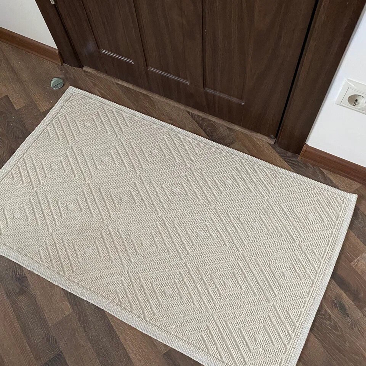 

Набор ковриков L Cadesi Pamuklu, полиэстер, 60 x 50 + 60 x 100 см, 2 шт, кремовый, MV72962