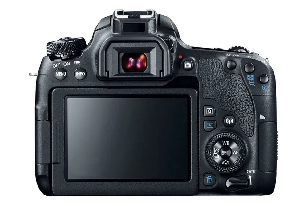 

Фотоаппарат Canon 77d 18-135mm STM
